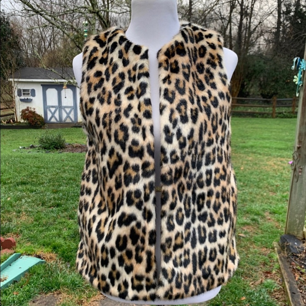 Furry leopard Talbots vest